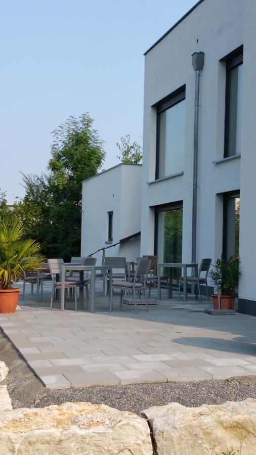Eningen unter Achalm Hotel Apartment Am Arbach מראה חיצוני תמונה